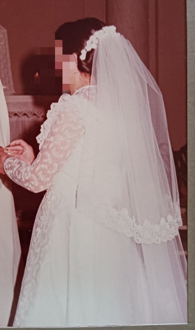 Vestido de Novia Años 80
Talla 46
