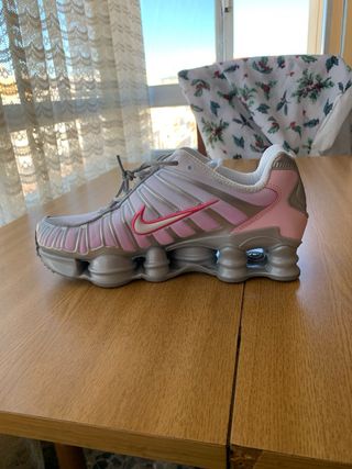 Zapatilla Nike Shox hombre Rosa y Blanca