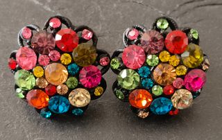 Pendientes clip vintage metal pedrería multicolor 