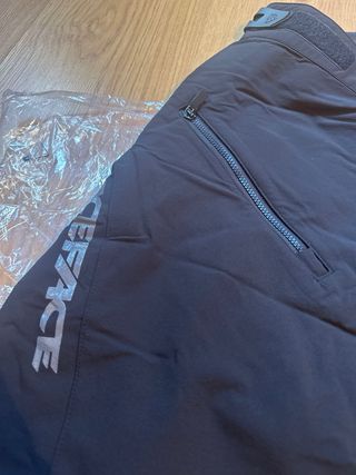 Pantalón Enduro MTB Race Face Indy Talla M Negro