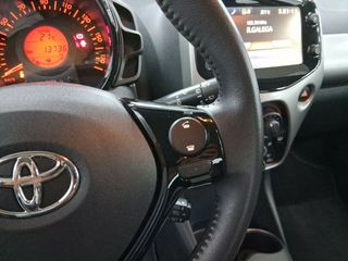 Toyota Aygo 1.0 70 x-play