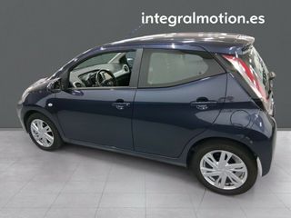 Toyota Aygo 1.0 70 x-play