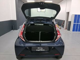 Toyota Aygo 1.0 70 x-play