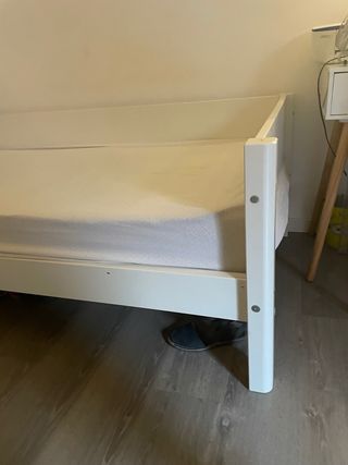 Cama infantil de madera Flexa 90x190