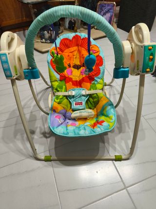 Columpio bebé Fisher-Price con movimiento y sonido
