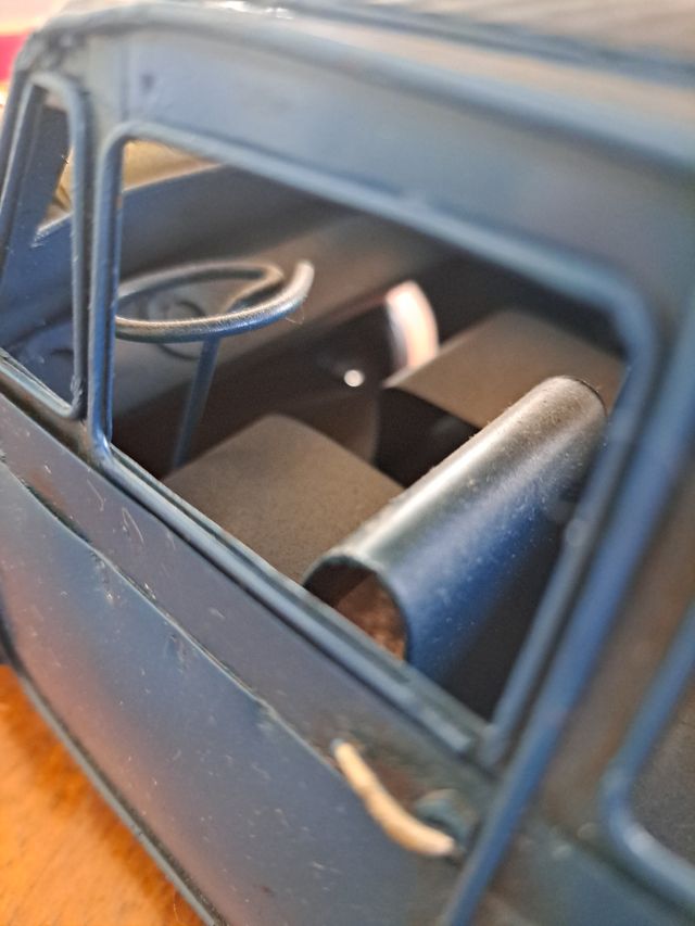 MACCHINA ARTIGIANALE D'EPOCA IN METALLO.