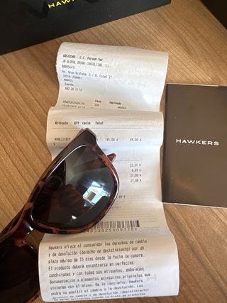 Gafas de sol Hawkers marrones.