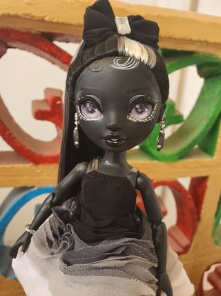 Shadow High Shanelle Onyx Muñeca