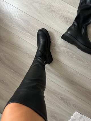 Botas altas negras