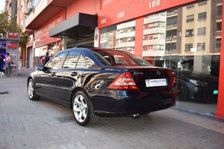 Mercedes-Benz Clase C 2006