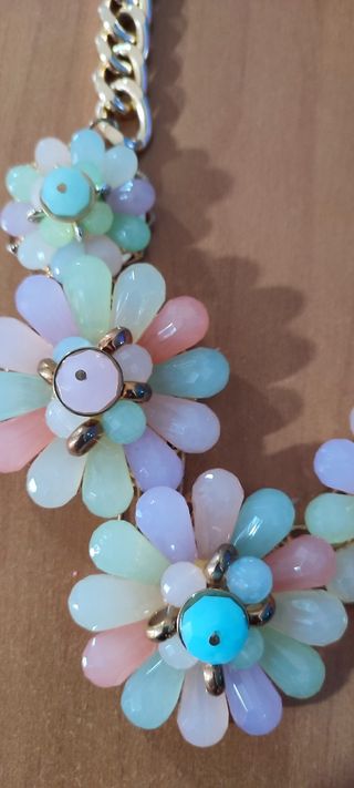 Collana floreale fatta a mano