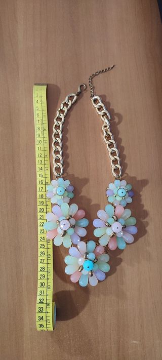 Collana floreale fatta a mano