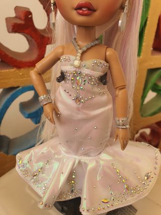 Rainbow High Roxy Grand Muñeca
