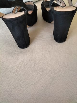 Sandalias de ante negras