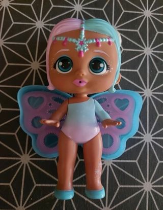 Muñeca hada con alas