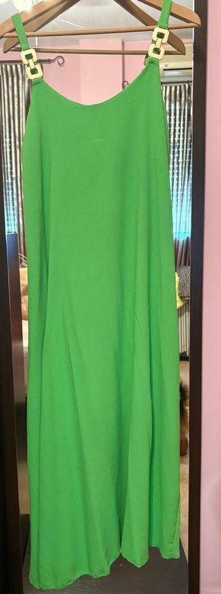 Vestido verde flúor con detalles dorados