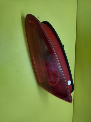 PILOTO TRASERO DERECHO SEAT LEON II (PORTON)