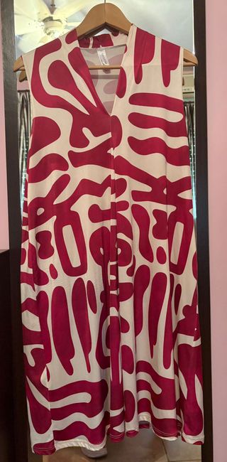 Vestido de licra fría con estampado
