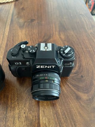 Zenit 122 Cámara Analógica Negra con 2 objetivos.