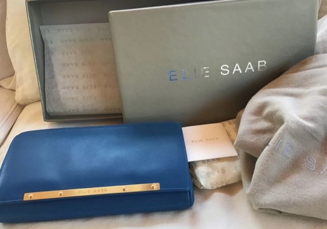 Bolso de piel azul/turquesa de Elie Saab