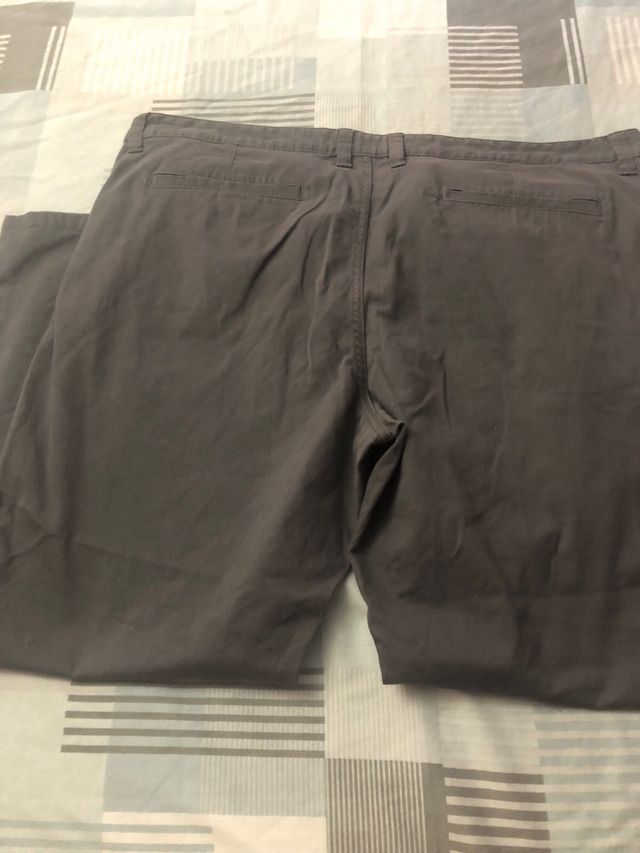 Pantalón Kiabi Gris