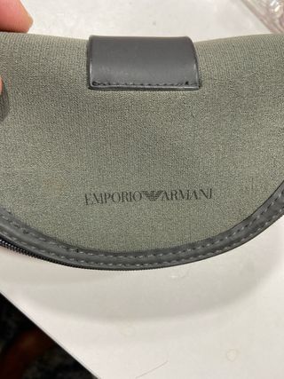 Gafas de Sol Emporio Armani Verde oliva y negro.