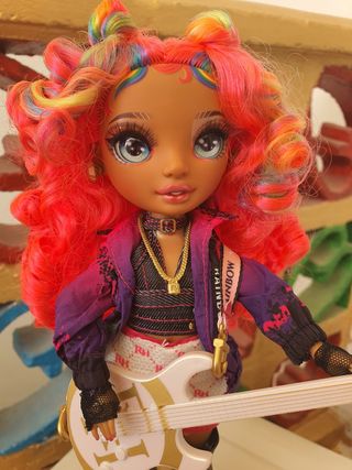 Rainbow High Carmen Major Muñeca