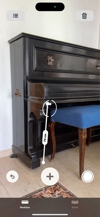 Piano Vertical Antiguo con Banqueta