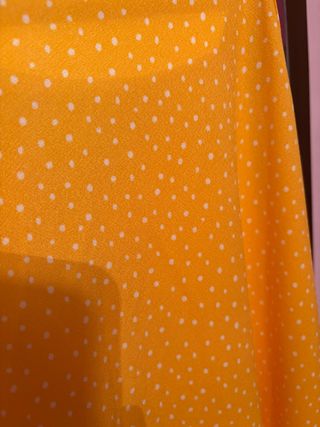 Vestido amarillo Lefties con lunares blancos