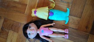 Muñeca Dora con accesorios
