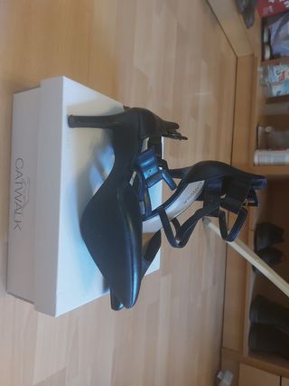 Zapatos de tacón negros
