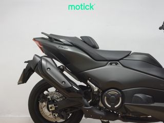 YAMAHA TMAX 560