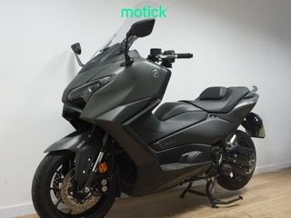 YAMAHA TMAX 560