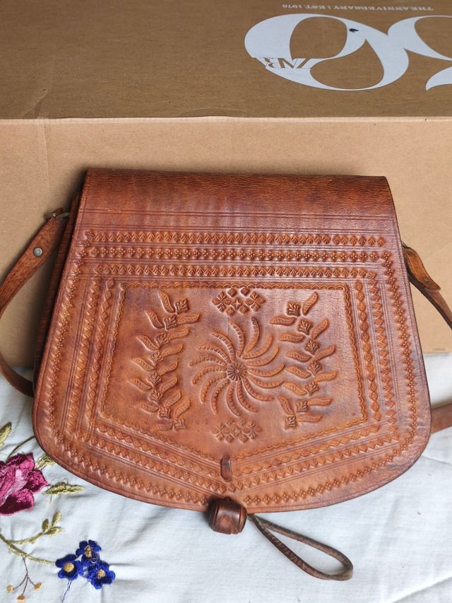 Bolso de piel artesanal