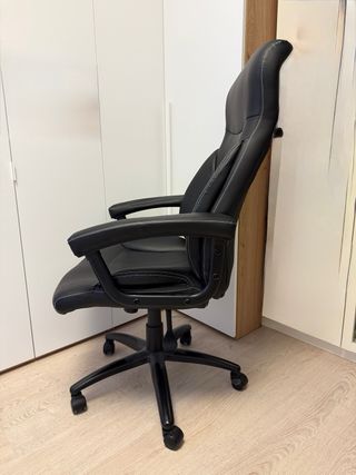 Silla de oficina / estudio ergonómica negra