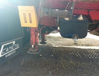 CAMION GRUA PORTAMAQUINARIA  3 EJES