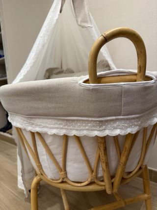 Moisés Bambú Mon Petit Nicolás Ovalado con Dosel