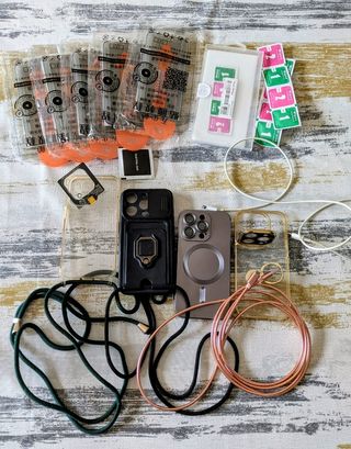 Accesorios iPhone 14 Pro: Fundas y Cables