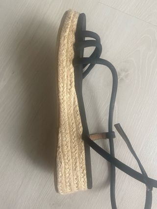Sandalias cuña ante MiM marrones