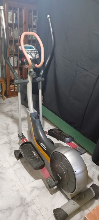 Bicicleta Elíptica BH Fitness
