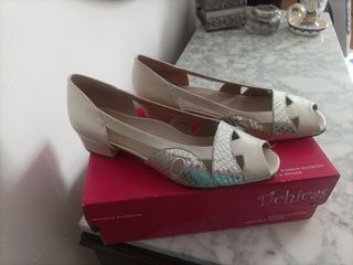 Zapatos D'Chicas Beige Talla 38