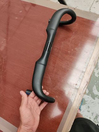 Manillar de carbono para bicicleta