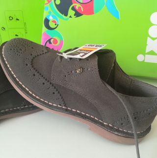 Zapatos Blucher Serraje Gris.