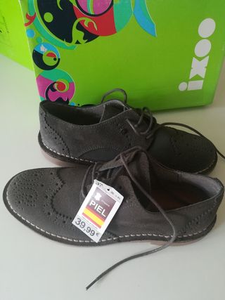 Zapatos Blucher Serraje Gris.