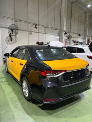 Licencia taxi Barcelona con coche