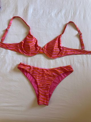 Bikini rosa y naranja estampado cebra