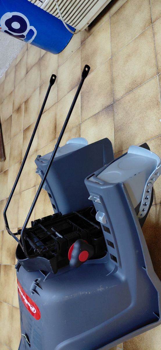 Silla portabebés Polisport Koolah. Incluye soporte