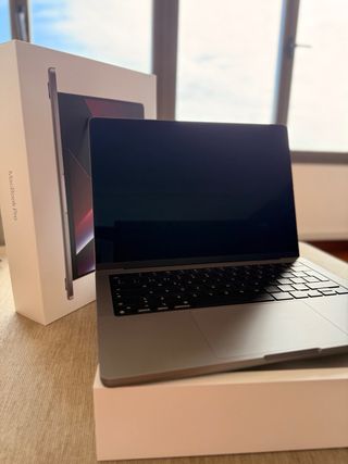 MacBook Pro 14 M2 512GB 16GB RAM