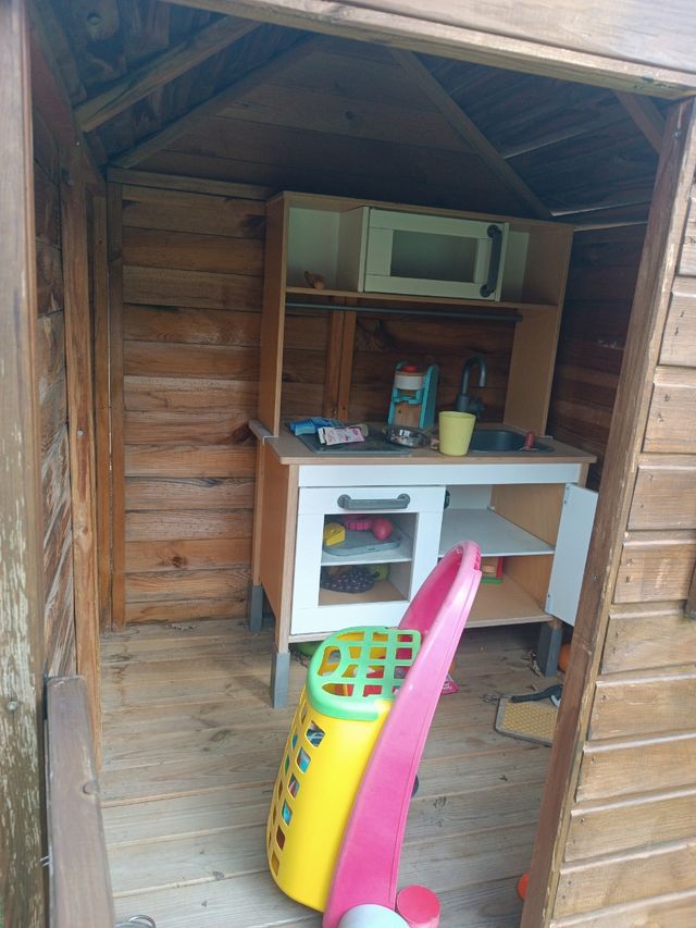 Casita de madera infantil jarin