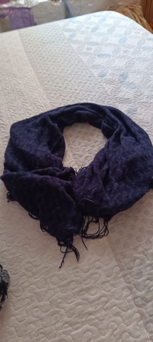 Foulard azul y morado, hago lotes, jersey,sudadera